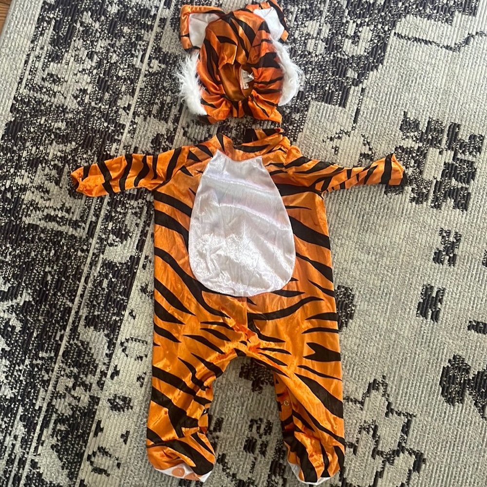Infant tiger Halloween costume